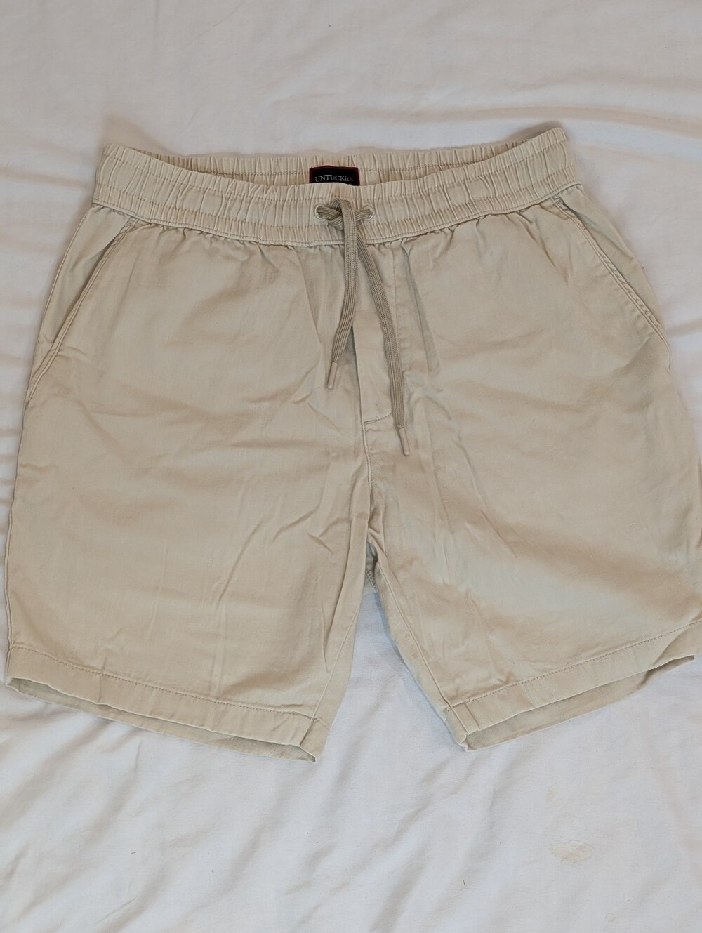 UNTUCKit Men's Drawstring Shorts in Beige Size M